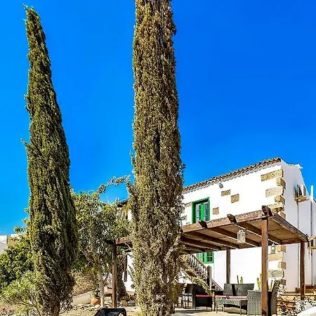 Country house Jardines De Tamaide